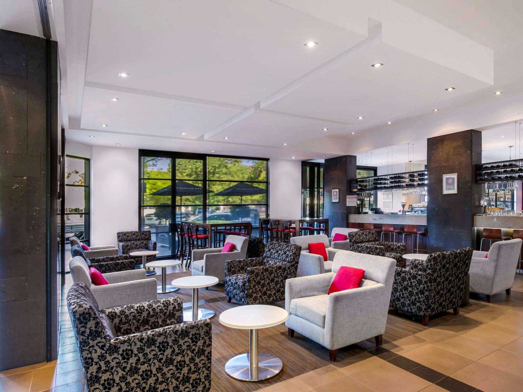 Mantra Hindmarsh Square Hotel Adelaide Buitenkant foto