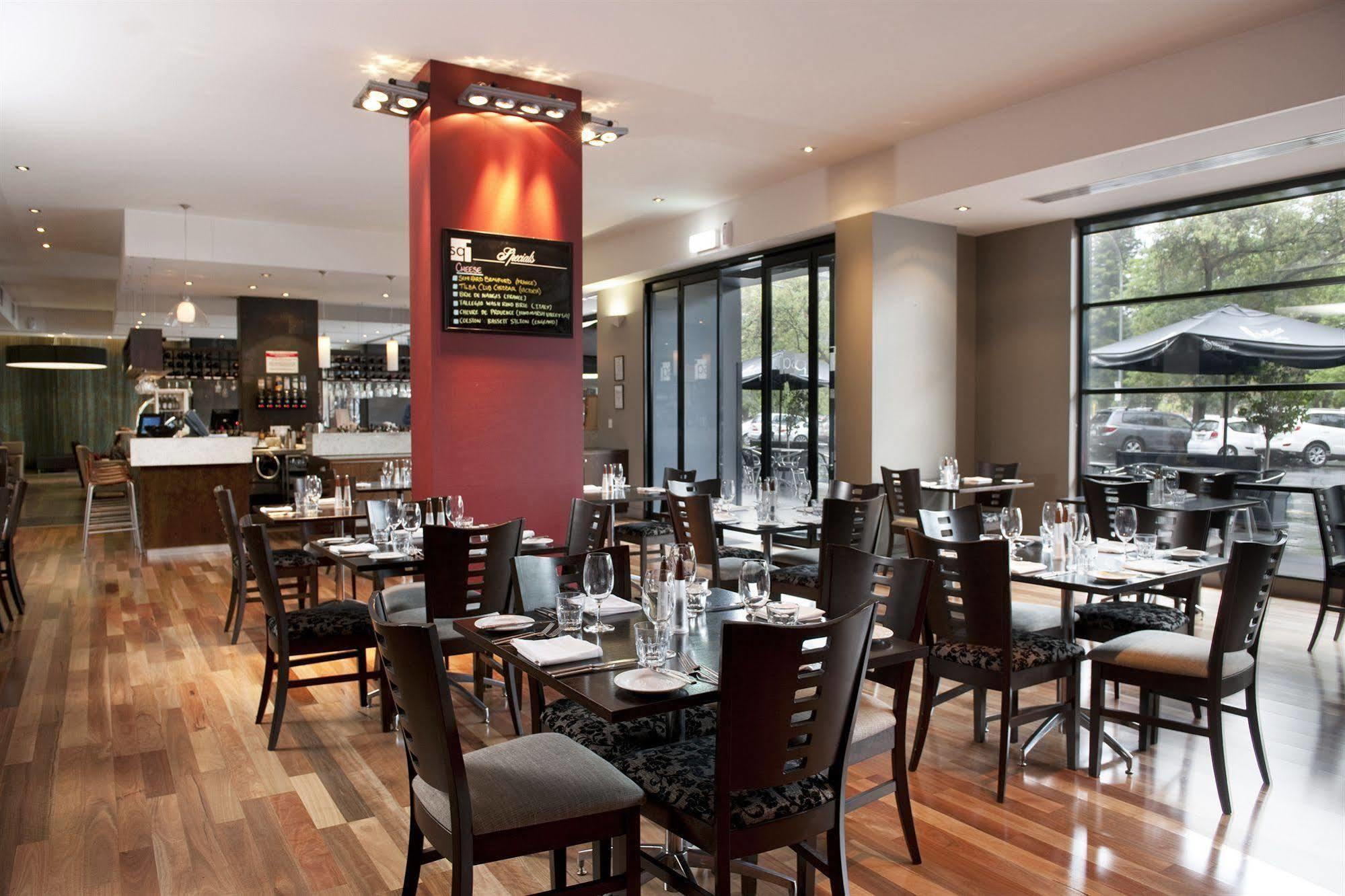 Mantra Hindmarsh Square Hotel Adelaide Buitenkant foto